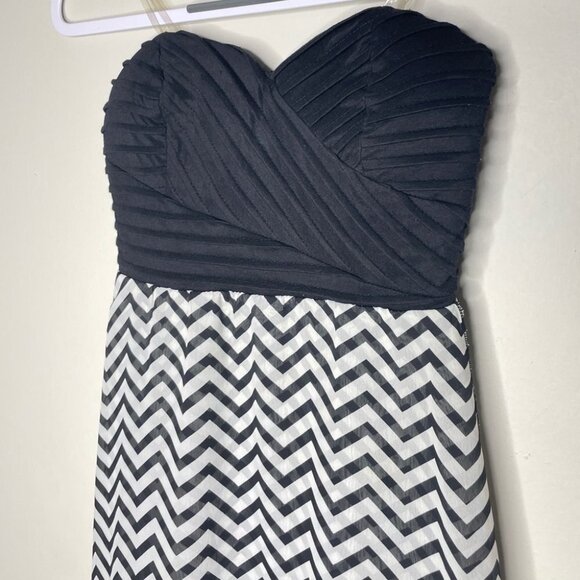 Guess Y2K Small Black White Strapless Sweetheart Flowy Chevron High Low Dress - Picture 8 of 9
